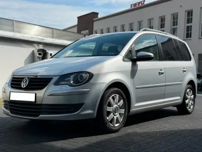 Gebraucht VW Touran 102 PS (75 kW) 2009 Silber Van / Kleinbus