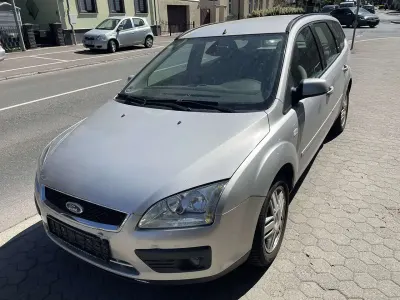 Gebraucht Ford Focus Titanium 116 PS (85 kW) 2005 Silber Kombi
