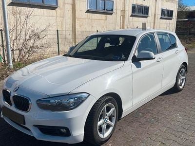 Gebraucht BMW 116 Advantage 109 PS (80 kW) 2015 Weiß Kleinwagen