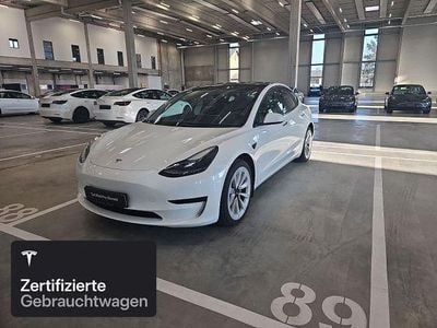Weiß Gebraucht 2021 Tesla Model 3 RWD Limousine | 25.400 € (Fairer Preis)