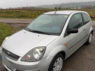 Silber Gebraucht 2007 Ford Fiesta Kleinwagen | 1.650 € (Fairer Preis)