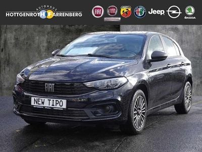 Gebraucht Fiat Tipo Cross 131 PS (96 kW) 2024 Schwarz Kleinwagen