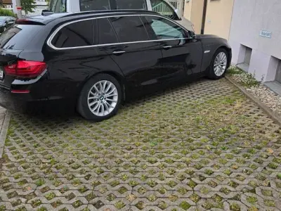 Gebraucht BMW 520 Sport Line 190 PS (139 kW) 2016 Schwarz Kombi