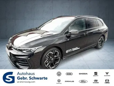 Gebraucht VW Golf VIII R-line 150 PS (110 kW) 2025 Schwarz Kombi