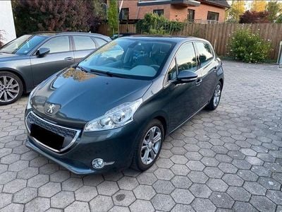 Gebraucht Peugeot 208 Allure 120 PS (88 kW) 2012 Grau Kleinwagen