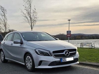 Usata Mercedes A200 Urban 136 CV (100 kW) 2017 Argento Berlina