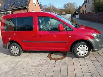 Gebraucht VW Caddy Comfortline 102 PS (75 kW) 2011 Rot Van / Kleinbus