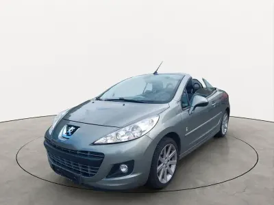 Gebraucht Peugeot 207 CC Roland Garros 120 PS (88 kW) 2010 Grau Cabrio