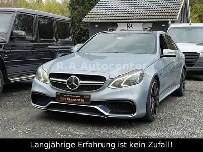 Silber Gebraucht 2013 Mercedes E63 AMG AMG Limousine | 24.000 €