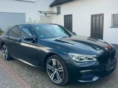 Gebraucht BMW 730 265 PS (194 kW) 2016 Schwarz Limousine