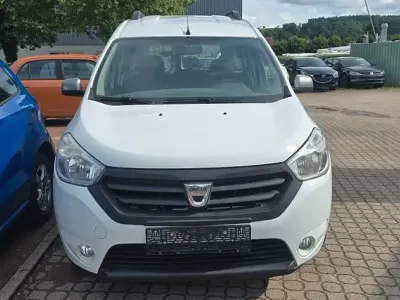 Gebraucht Dacia Dokker Celebration 90 PS (66 kW) 2015 Weiß Van / Kleinbus