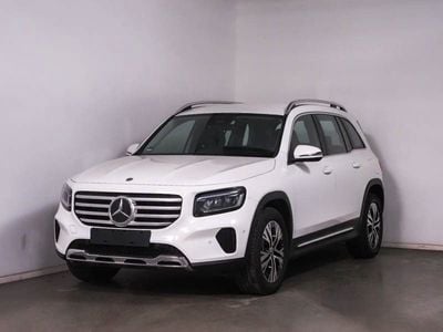 Mercedes GLB220