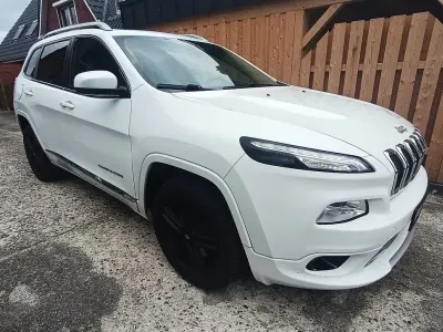 Gebraucht Jeep Cherokee Longitude 177 PS (130 kW) 2016 Weiß SUV