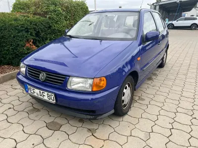 Gebraucht VW Polo 60 PS (44 kW) 1996 Blau Kleinwagen