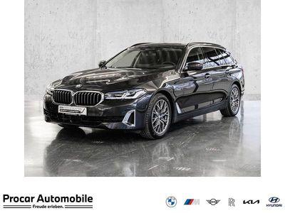 Gebraucht BMW 520 Luxury Line 184 PS (135 kW) 2023 Grau Kombi