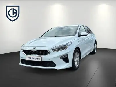Neu Kia K4 150 PS (110 kW) 2026 Grau schwarz Limousine
