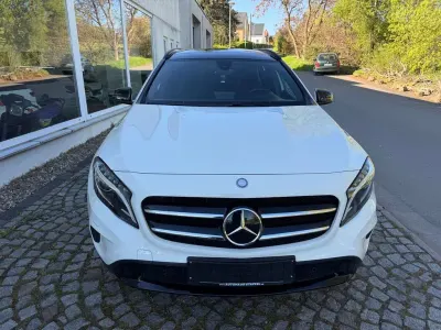 Usata Mercedes GLA250 211 CV (155 kW) 2017 Bianco SUV