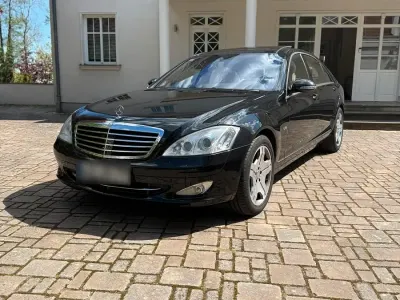 Używany Mercedes S600 517 KM (380 kW) 2008 Czarny Sedan/Limuzyna