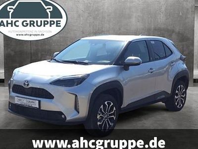 Neu Toyota Yaris Cross 130 PS (95 kW) 2025 Silber SUV