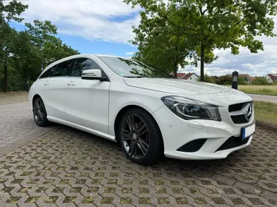 Gebraucht Mercedes CLA180 Shooting Brake 122 PS (89 kW) 2016 Weiß Kombi
