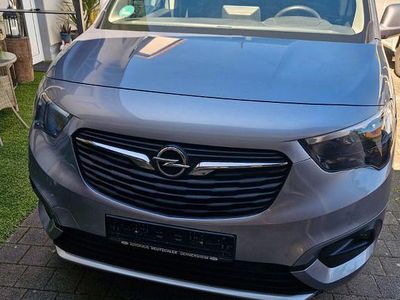 Usata Opel Combo Edition 131 CV (96 kW) 2020 Argento Monovolume