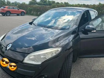Gebraucht Renault Mégane III 135 PS (99 kW) 2009 Schwarz Limousine