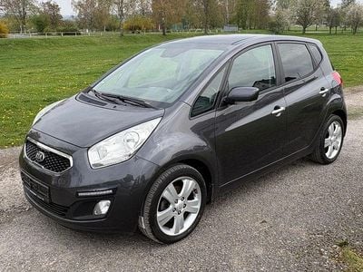 Second-hand Kia Venga Spirit 128 CP (94 kW) 2015 Gri Hatchback