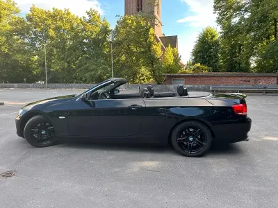 Gebraucht BMW 320 Cabriolet 184 PS (135 kW) 2010 Schwarz Cabrio