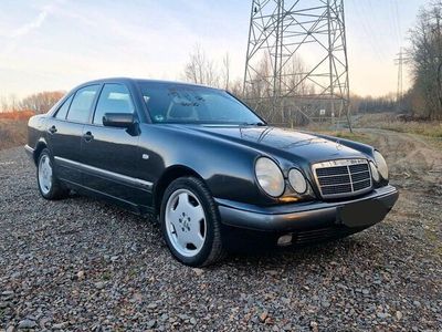 gebraucht Mercedes E200 