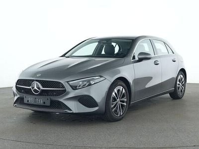 Gebraucht Mercedes A180 Advanced 136 PS (100 kW) 2025 Lack mountaingrau Limousine