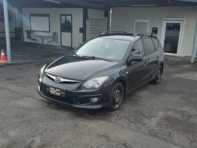 Gebraucht Hyundai i30 Edition+ 90 PS (66 kW) 2011 Schwarz Kombi