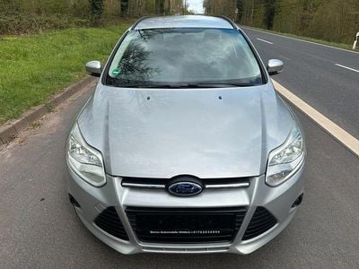 Gebraucht Ford Focus Trend 95 PS (69 kW) 2011 Polarsilber metallic Kombi