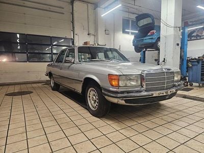 Gebraucht Mercedes 280 185 PS (136 kW) 1973 Silber Limousine