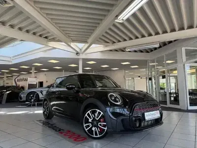 Gebraucht Mini John Cooper Works 231 PS (169 kW) 2023 Schwarz Kleinwagen