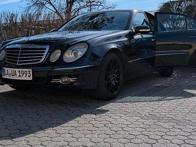 Gebraucht Mercedes E280 Avantgarde 190 PS (139 kW) 2006 Schwarz Limousine