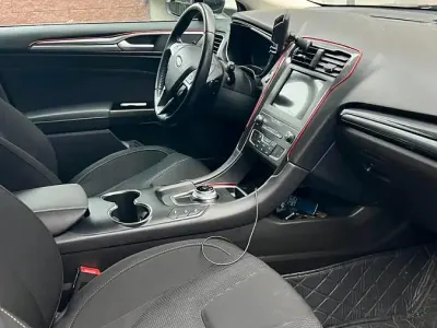 Gebraucht Ford Mondeo 150 PS (110 kW) 2026 Schwarz Limousine