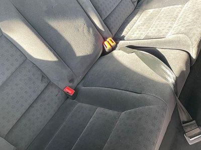 Gebraucht VW Golf IV 75 PS (55 kW) 2002 Blau Kleinwagen