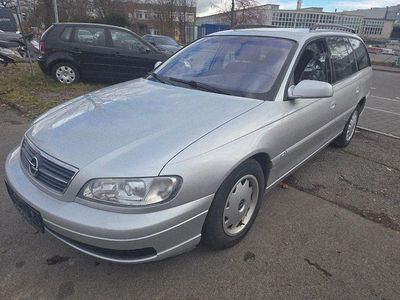 Silber Gebraucht 2002 Opel Omega Kombi | 4.799 € (Teuer)