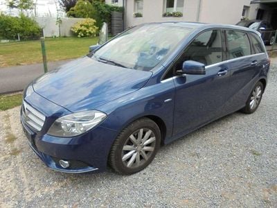 Mercedes B200