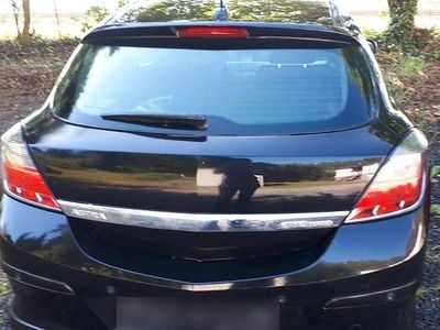 Begagnad Opel Astra GTC Sport 179 HK (131 kW) 2007 Svart Sportkupé