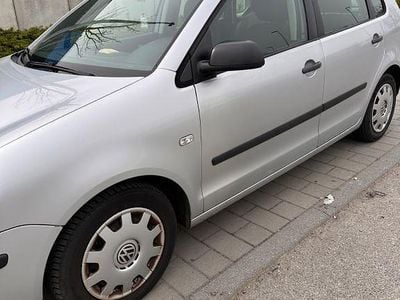 Gebraucht VW Polo Comfortline 54 PS (39 kW) 2002 Silber Limousine