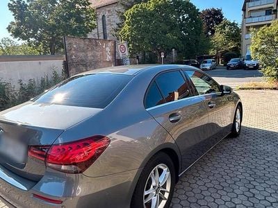 Gebraucht Mercedes 180 116 PS (85 kW) 2019 Grau Limousine