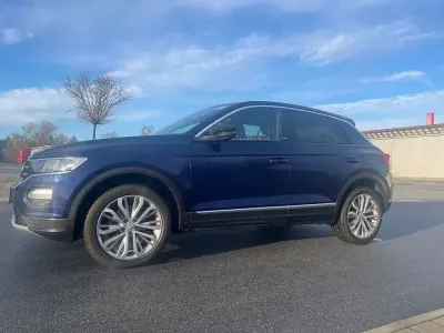 Usata VW T-Roc United 150 CV (110 kW) 2020 Blu SUV