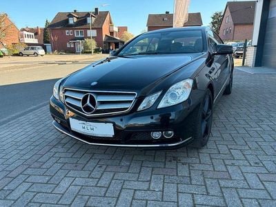 Gebraucht Mercedes E200 184 PS (135 kW) 2010 Schwarz Coupé