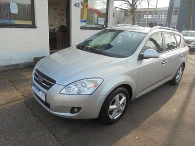 Gebraucht Kia Ceed Sportswagon 109 PS (80 kW) 2009 Silber Kombi