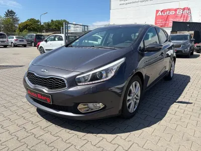 Gebraucht Kia Ceed 128 PS (94 kW) 2015 Grau Kleinwagen