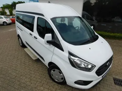 Używany Ford Transit Trend 131 KM (96 kW) 2023 Biały Minivan
