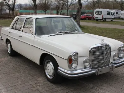 Gebraucht Mercedes S280 200 PS (147 kW) 1971 Weiß Limousine