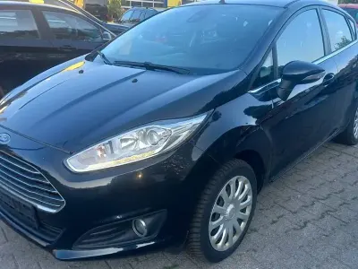Gebraucht Ford Fiesta Trend 80 PS (58 kW) 2013 Schwarz Limousine