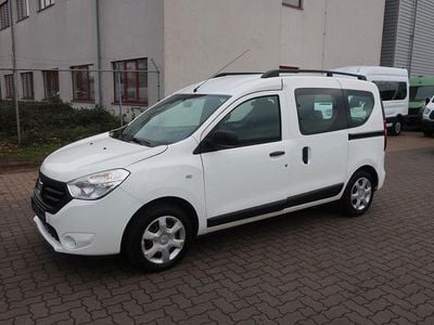 Usata Dacia Dokker Ambiance 75 CV (55 kW) 2016 Blu Monovolume